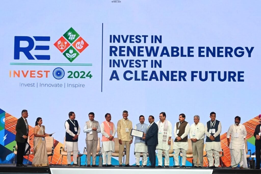 REC signs MoU with RE developers for  ₹ 1.12 lakh crore during 4th RE-INVEST