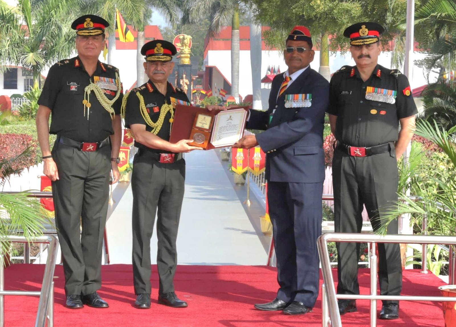 General Upendra Dwivedi Honours Army Veterans