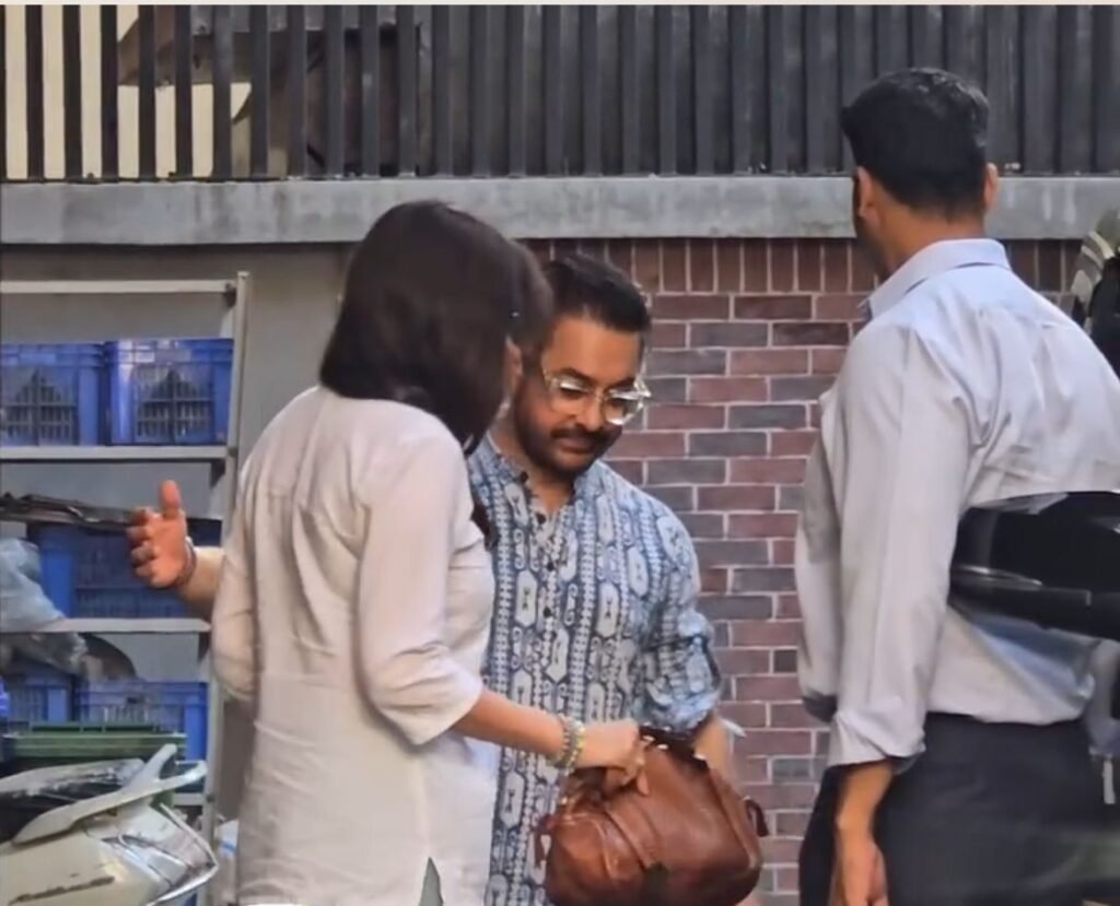 Aamir Khan and Gauri Spratt’s first public appearance, watch video