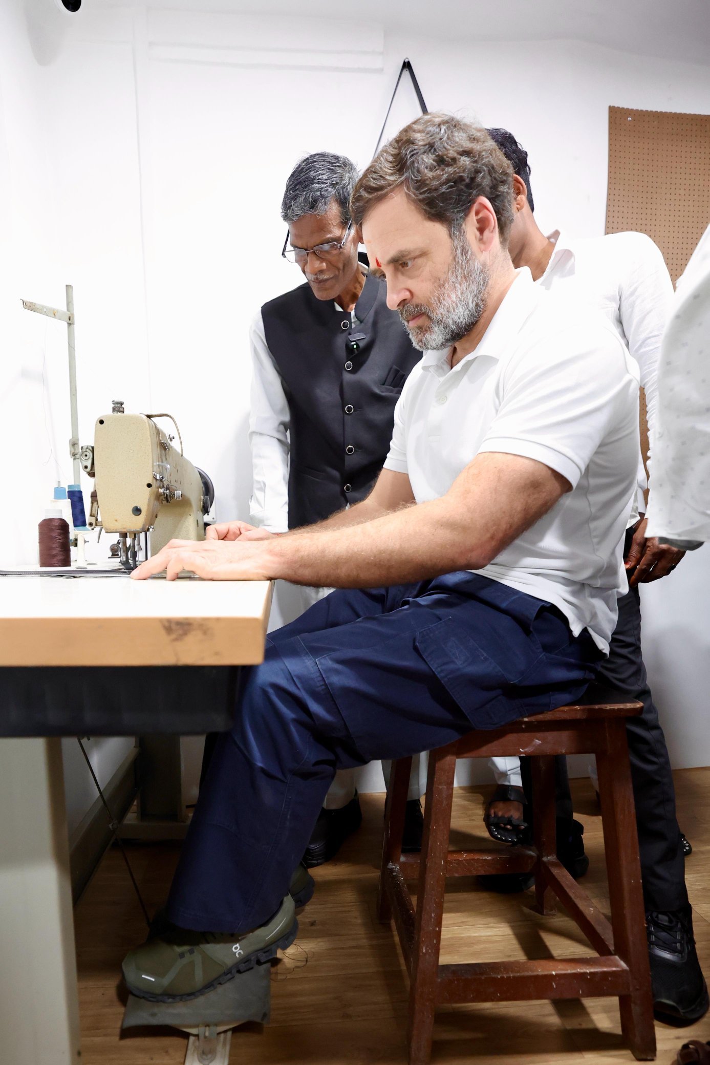 Rahul Gandhi Visits Chamar Studio in Dharavi