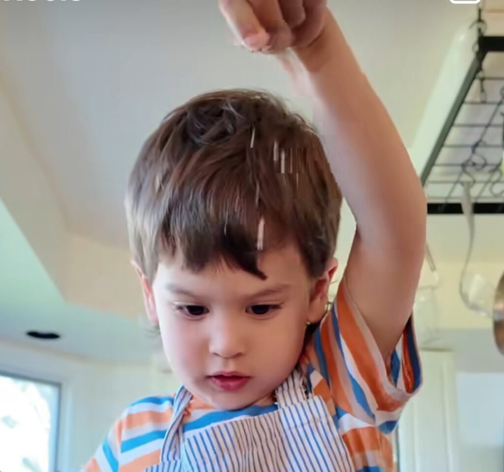 Little Levi Makes Delicious Seafood Dish For Mom, Internet is on Fire Little Levi Makes Delicious Seafood Dish For Mom, Internet is on Fire