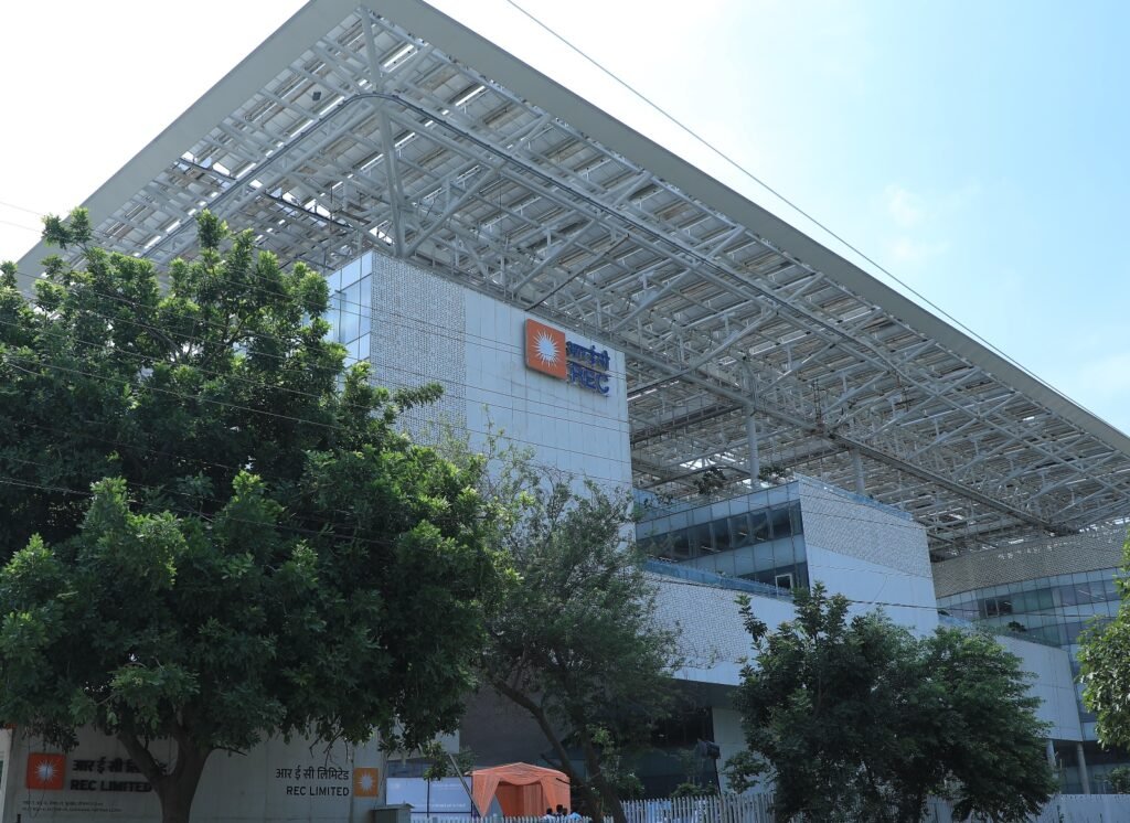 REC Reports Record ₹4,451 Crore Quarterly Profit: Declares ₹4.60 Interim Dividend Per Share