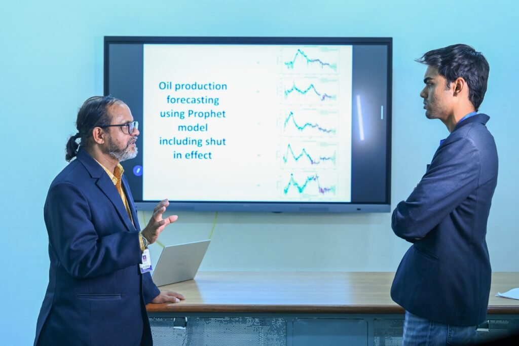 MIT-WPU Researchers Develop AI Models to Boost Oil Recovery and Forecast Production in Mature Fields