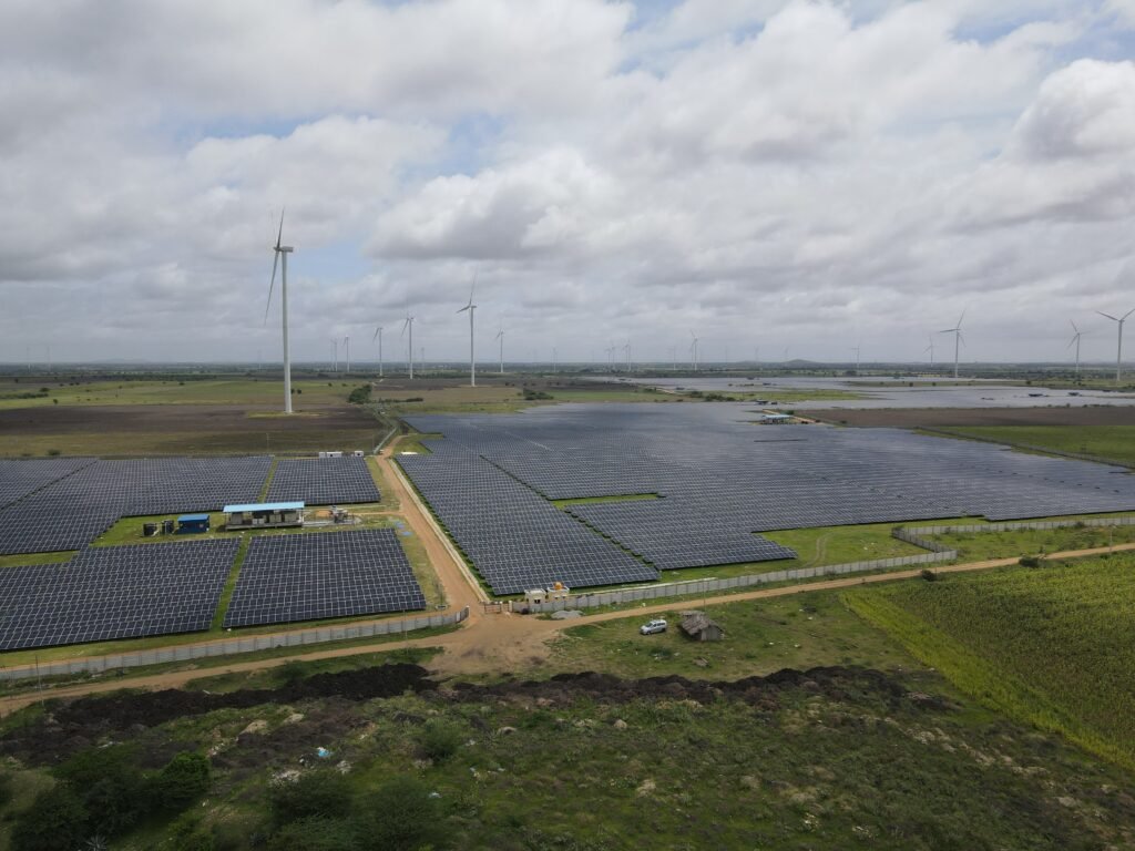 CleanMax to supply hybrid renewable power to Shell’s LNG terminal and technology centre in India CleanMax to supply hybrid renewable power to Shell’s LNG terminal and technology centre in India
