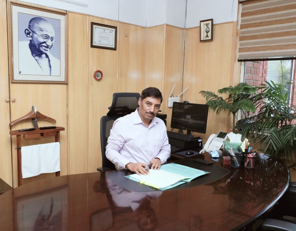Dilip Kumar takes charge as CVO, SAIL